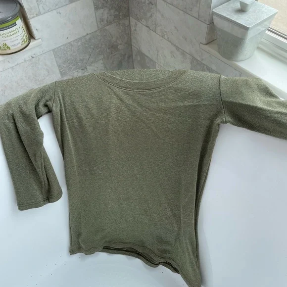 Michael Stars 3/4 sleeve olive shimmer T-shirt. Gently worn. One size - Picture 3 of 6